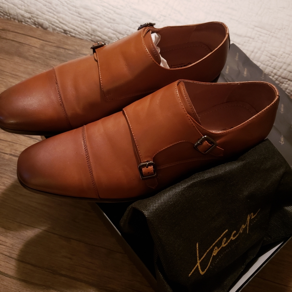 Toecap men's dress shoes. Brown dress shoes.